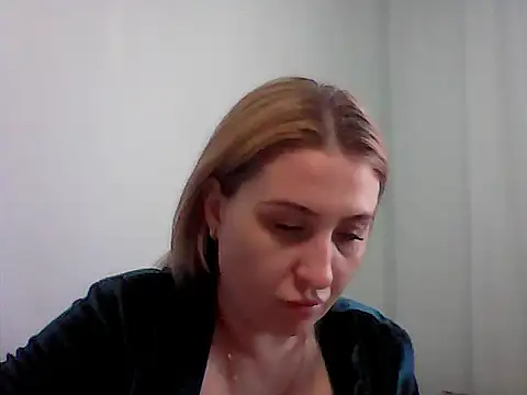 Snapshot of Osyvera chatting on 24, 9, 2025 Osyvera online show from 24, 9, 2025