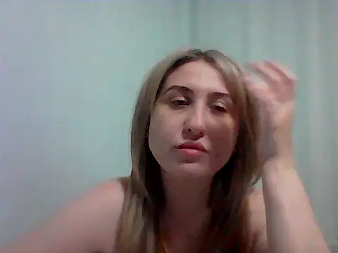 Snapshot of Osyvera chatting on 28, 9, 2025 Osyvera online show from 28, 9, 2025