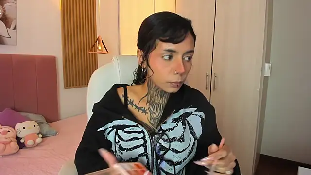 Snapshot of KoraRousee chatting on 3, 11, 2025 KoraRousee online show from 3, 11, 2025