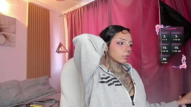 Snapshot of KoraRousee chatting on 22, 6, 2026 KoraRousee online show from 22, 6, 2026
