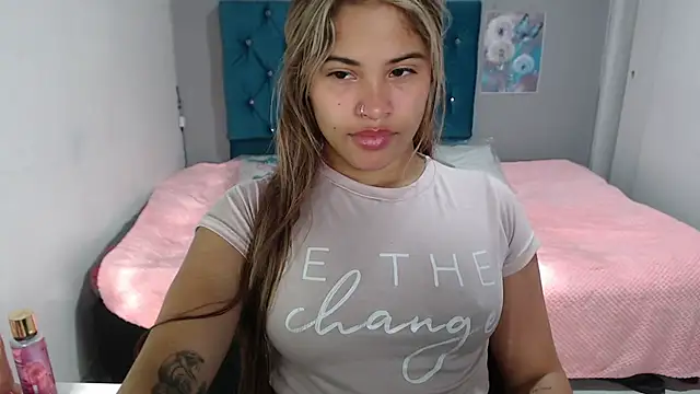 Snapshot of mia_sexgirl chatting on 15, 7, 2026 mia sexgirl online show from 15, 7, 2026
