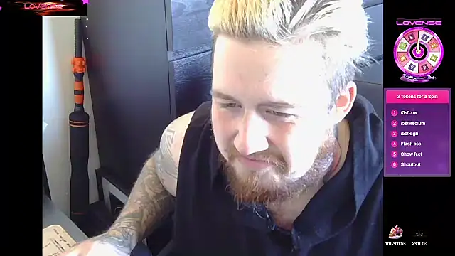 Snapshot of ThatAltGuy chatting on 29, 9, 2025 ThatAltGuy online show from 29, 9, 2025