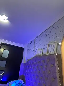 Isabella Montoya online show from 18, 11, 2025