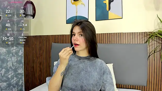 EmillyHarper  online show from 15, 10, 2025