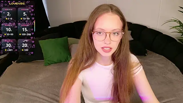 SallyPinkman online show from 10, 10, 2025