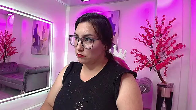 Snapshot of Shantall_dreamy chatting on 30, 9, 2025 Shantall dreamy online show from 30, 9, 2025