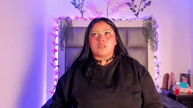 Snapshot of abbiecollins_js chatting on 5, 2, 2026 abbiecollins js online show from 5, 2, 2026