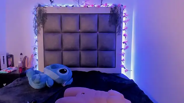 Snapshot of abbiecollins_js chatting on 13, 2, 2026 abbiecollins js online show from 13, 2, 2026