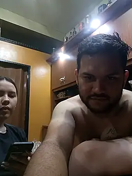 Snapshot of coupleyys chatting on 21, 9, 2025 coupleyys online show from 21, 9, 2025