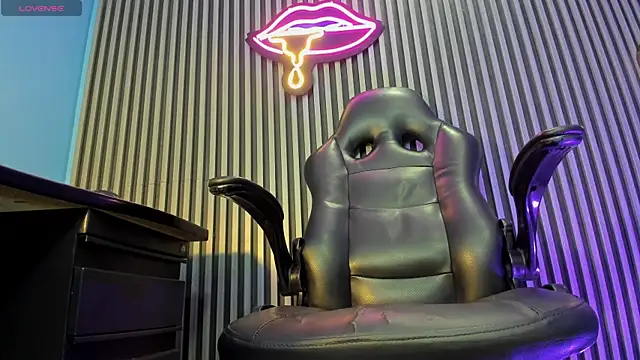 kevinn blue1 online show from 22, 10, 2025