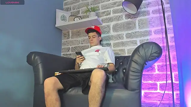 kevinn blue1 online show from 2, 12, 2025