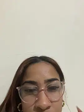 Snapshot of flore-cita chatting on 28, 9, 2025 flore-cita online show from 28, 9, 2025