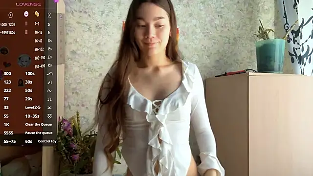 Snapshot of Cuteviola chatting on 21, 4, 2026 Cuteviola online show from 21, 4, 2026