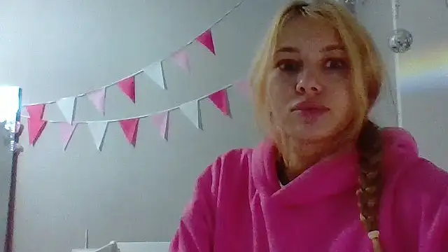 Snapshot of Lismera chatting on 19, 9, 2025 Lismera online show from 19, 9, 2025
