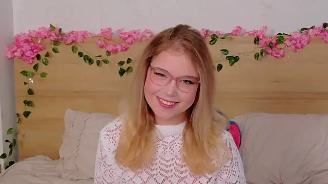 Lilith Bonheur online show from 24, 10, 2025