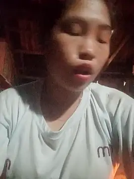 Snapshot of Luyen004 chatting on 4, 10, 2025 Luyen004 online show from 4, 10, 2025