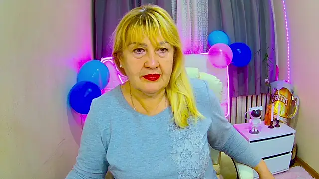 Snapshot of EmmaEllison chatting on 20, 9, 2025 EmmaEllison online show from 20, 9, 2025