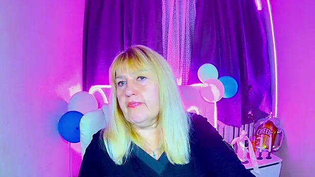Snapshot of EmmaEllison chatting on 30, 9, 2025 EmmaEllison online show from 30, 9, 2025