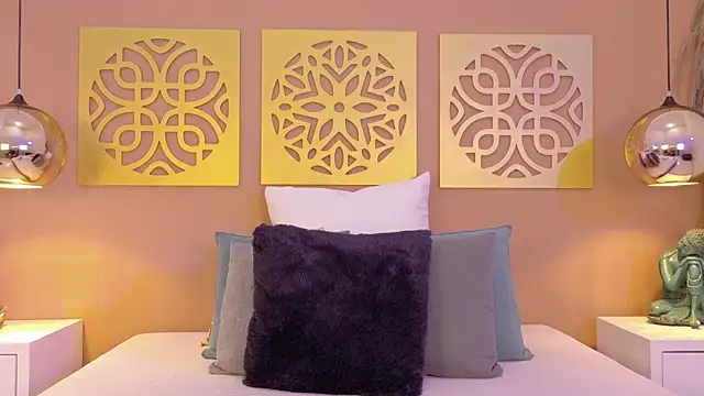 Snapshot of Pettite_Alice chatting on 25, 11, 2025 Pettite Alice online show from 25, 11, 2025