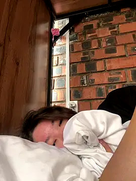 Snapshot of LAURA_LLL chatting on 16, 9, 2025 LAURA LLL online show from 16, 9, 2025