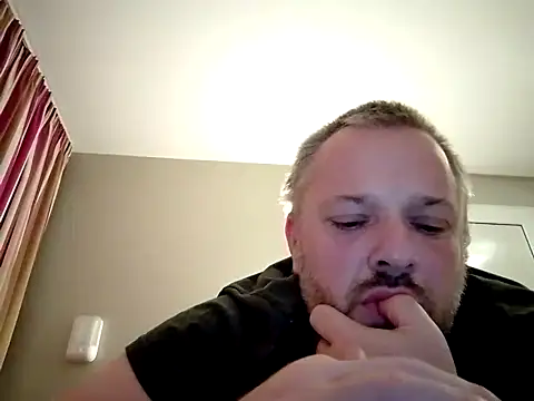 Snapshot of Yannor36 chatting on 17, 9, 2025 Yannor36 online show from 17, 9, 2025