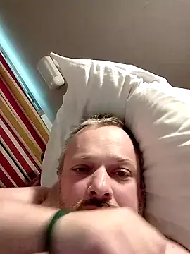 Snapshot of Yannor36 chatting on 26, 9, 2025 Yannor36 online show from 26, 9, 2025