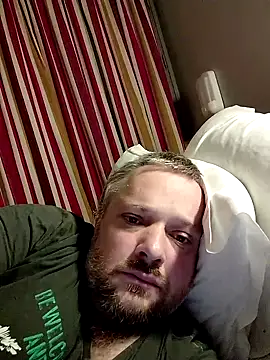 Snapshot of Yannor36 chatting on 12, 10, 2025 Yannor36 online show from 12, 10, 2025