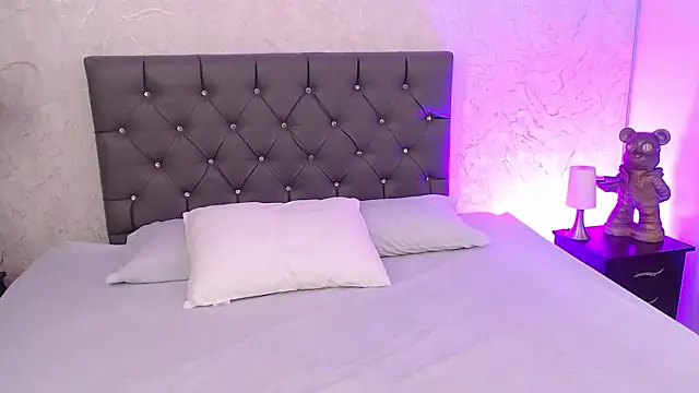 Snapshot of Sabriinaa_Foxx chatting on 2, 2, 2026 Sabriinaa Foxx online show from 2, 2, 2026