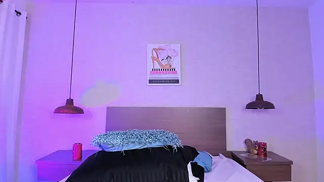 cloehill  online show from 19, 11, 2025