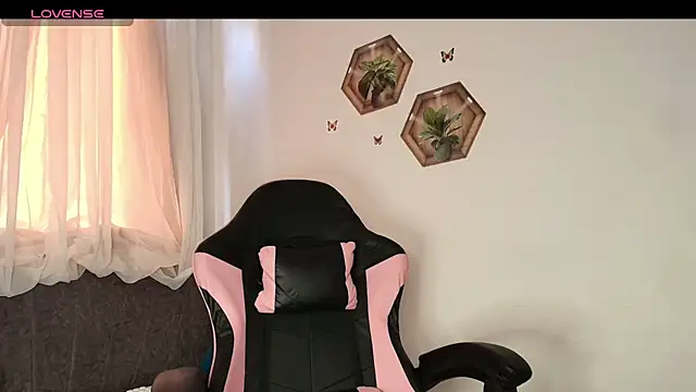 NyxTits online show from 20, 5, 2026