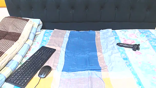 SexyBeverly  online show from 6, 10, 2025