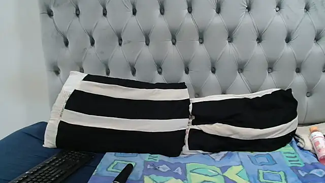 SexyBeverly  online show from 27, 11, 2025