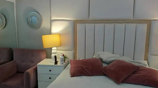 Snapshot of LaylaaDoll chatting on 17, 2, 2026 LaylaaDoll online show from 17, 2, 2026