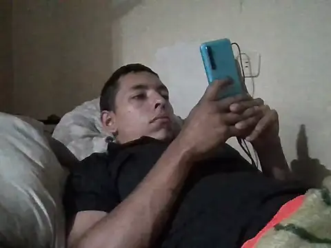 Snapshot of JhonZeuSeX chatting on 14, 9, 2025 JhonZeuSeX online show from 14, 9, 2025