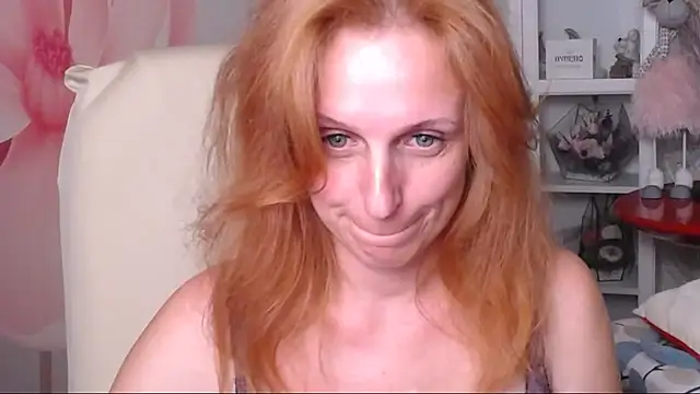 Snapshot of Venus_love1 chatting on 22, 7, 2026 Venus love1 online show from 22, 7, 2026