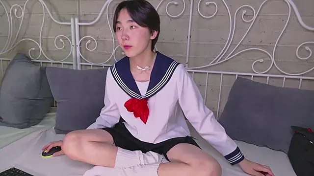 HeejinWang online show from 25, 10, 2025