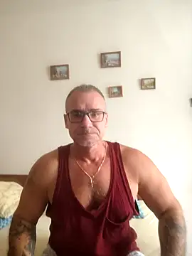 Snapshot of chcem1975 chatting on 15, 9, 2025 chcem1975 online show from 15, 9, 2025