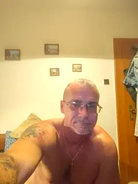 Snapshot of chcem1975 chatting on 22, 9, 2025 chcem1975 online show from 22, 9, 2025