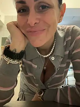 ainaht online show from 5, 3, 2026