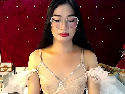 XxMissTransROYALxX online show from 6, 10, 2025