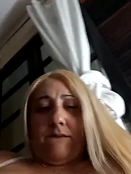 melissinhaa37 online show from 8, 10, 2025