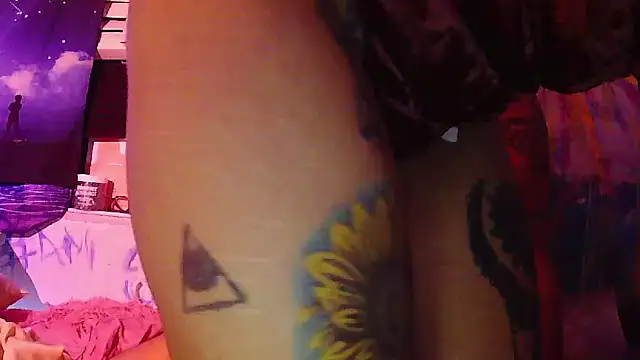 Snapshot of darnette_daisy chatting on 5, 10, 2025 darnette daisy online show from 5, 10, 2025