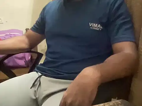 Snapshot of johny_lovee chatting on 2, 10, 2025 johny lovee online show from 2, 10, 2025