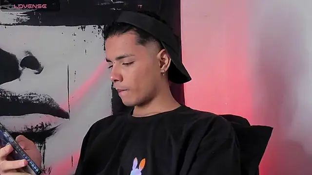 Snapshot of Avaggi chatting on 3, 11, 2025 Avaggi online show from 3, 11, 2025