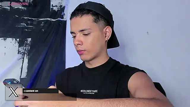 Snapshot of Avaggi chatting on 7, 11, 2025 Avaggi online show from 7, 11, 2025