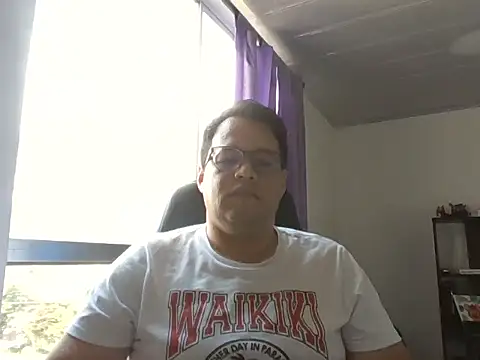 Snapshot of Alpha-Bear chatting on 27, 9, 2025 Alpha-Bear online show from 27, 9, 2025