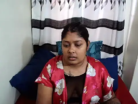Snapshot of IndianBarbie00 chatting on 4, 10, 2025 IndianBarbie00 online show from 4, 10, 2025