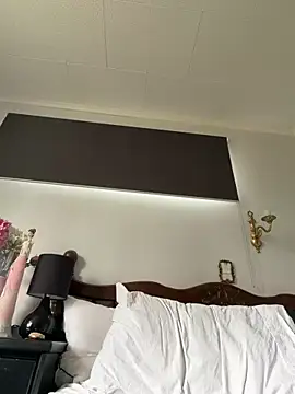 ZoeyJohnson online show from 25, 2, 2026