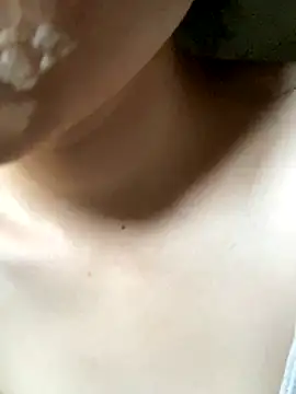 Bella sexy98 online show from 10, 10, 2025