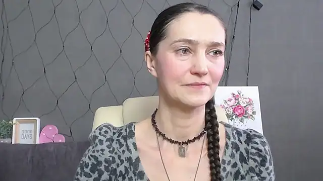 Snapshot of TayaFinch chatting on 1, 2, 2026 TayaFinch online show from 1, 2, 2026